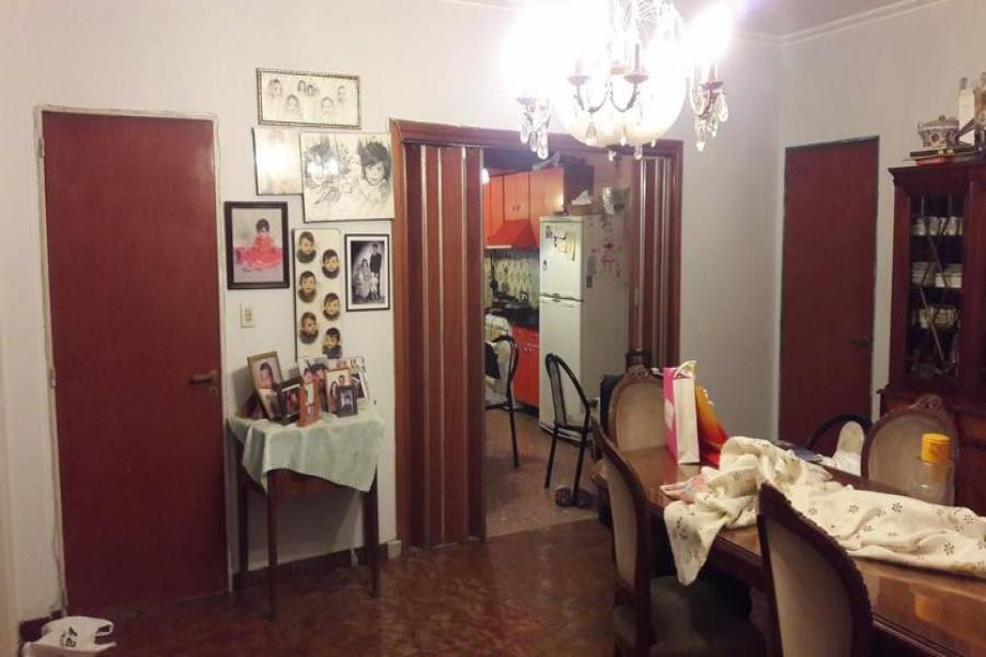 G.B.A. Zona Oeste, Buenos Aires, Argentina, 3 Habitaciones Habitaciones, ,2 BathroomsBathrooms,Casas,Venta,Martin Fierro,1,1050
